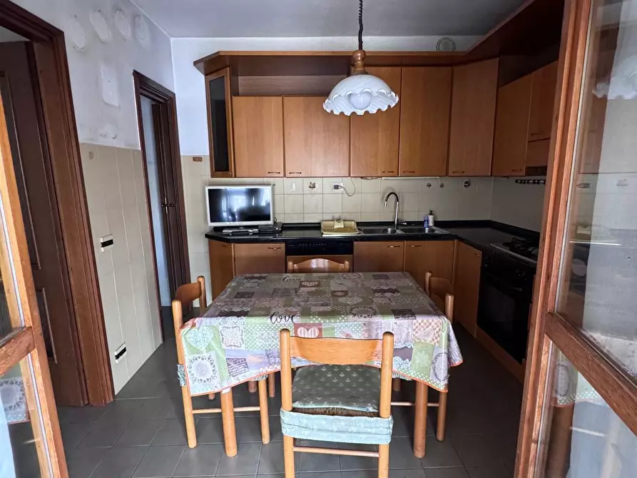 Immagine 5 di Appartamento in vendita  a Massa