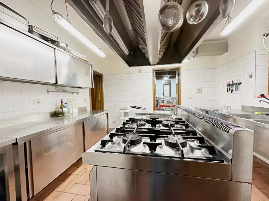 Immagine 13 di Casa colonica in vendita  a Marliana