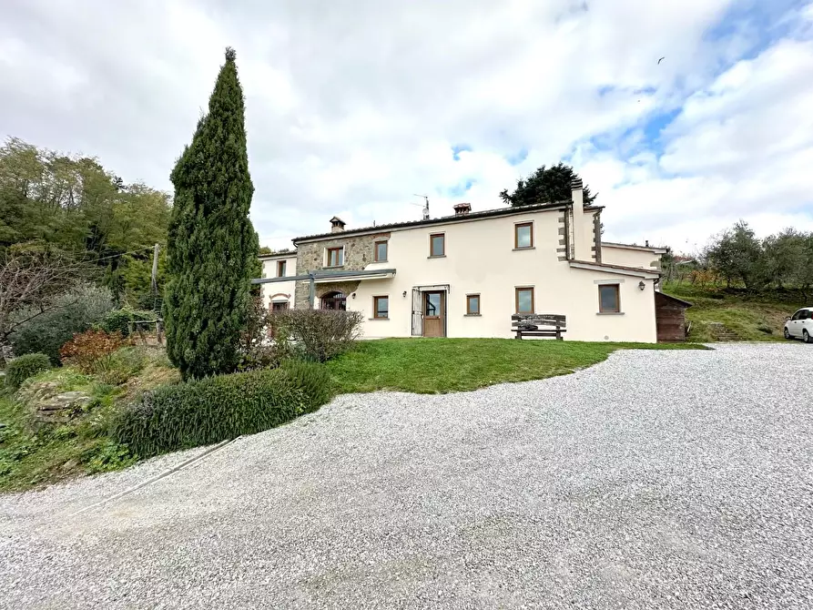 Immagine 32 di Casa colonica in vendita  a Marliana