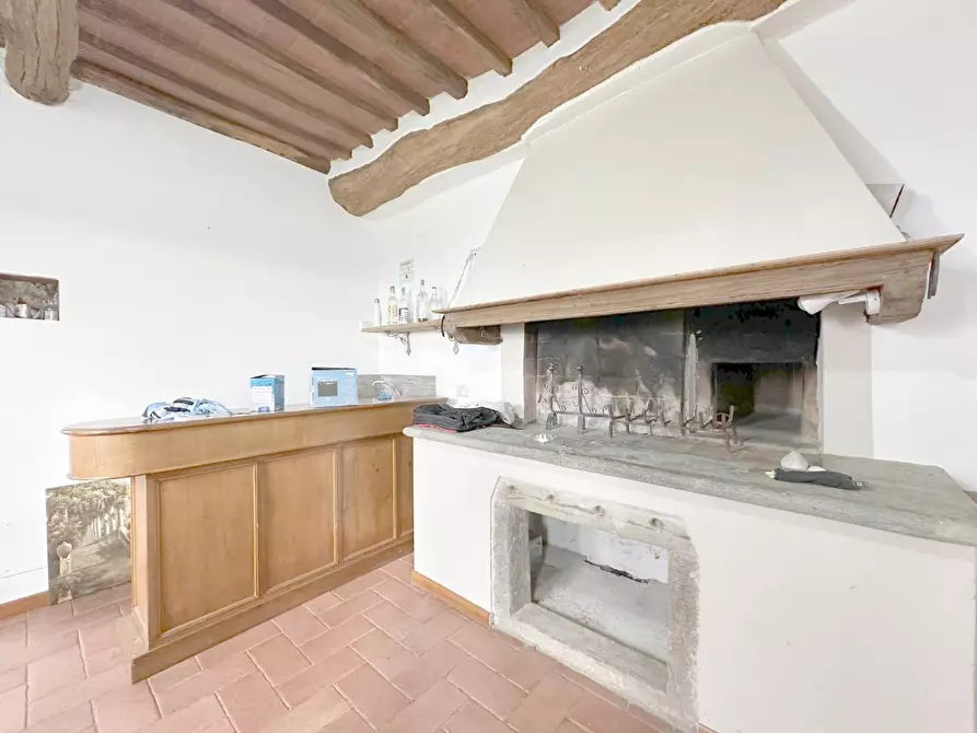 Immagine 3 di Casa colonica in vendita  a Marliana