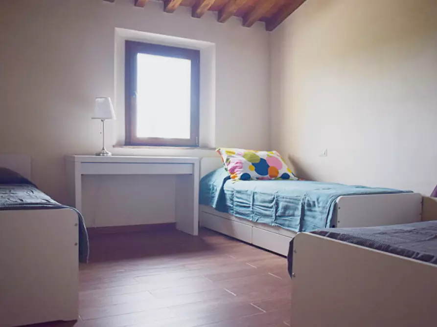 Immagine 26 di Casa colonica in vendita  a Marliana