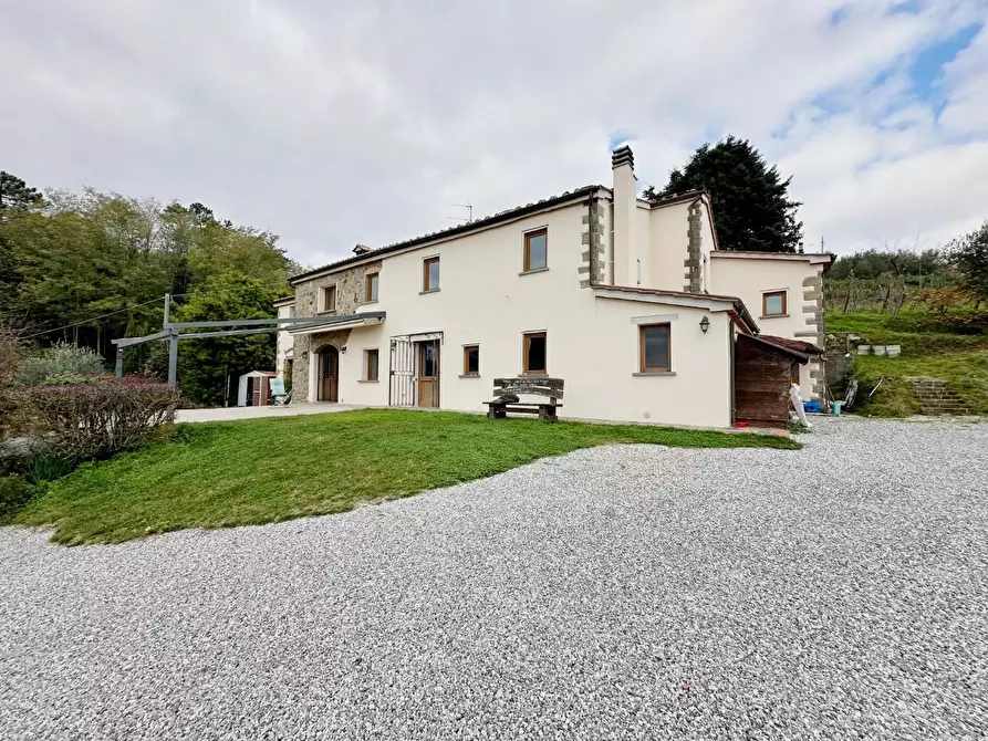 Immagine 33 di Casa colonica in vendita  a Marliana