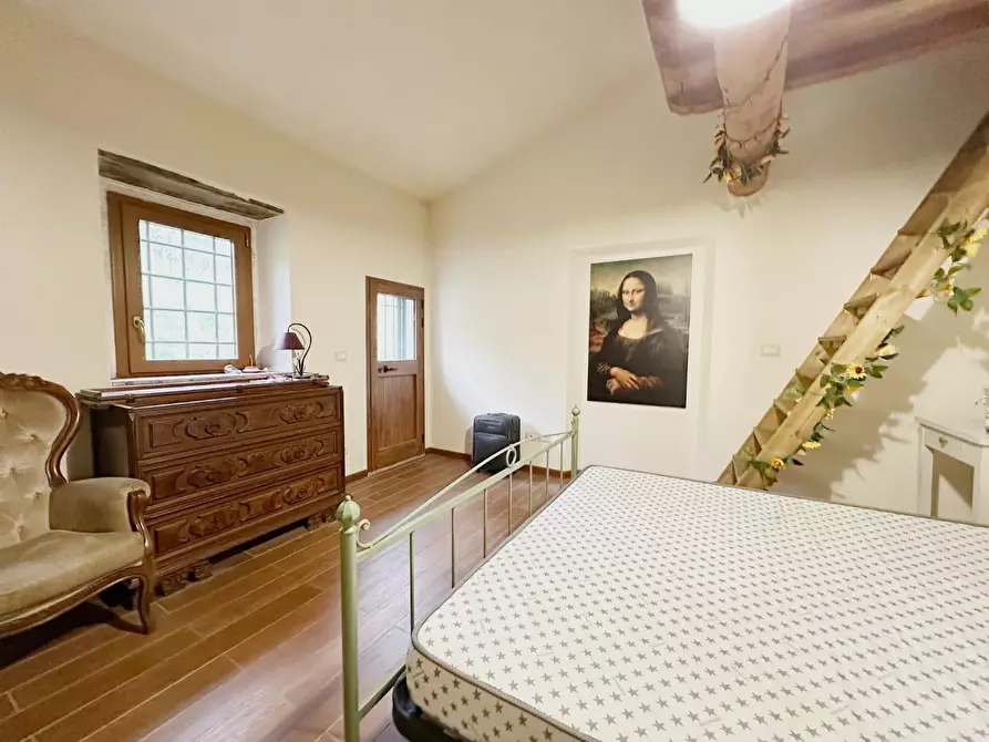 Immagine 17 di Casa colonica in vendita  a Marliana