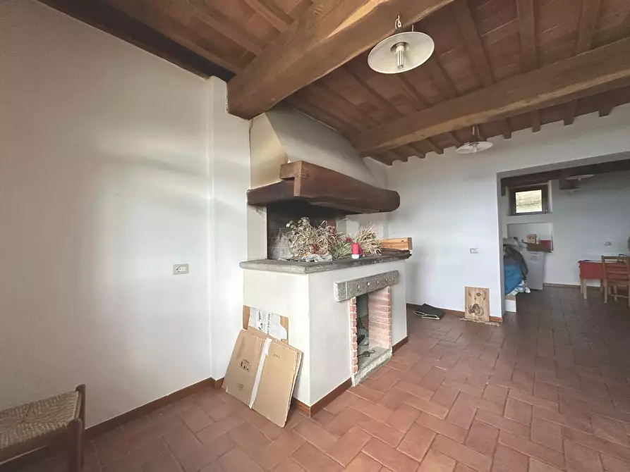 Immagine 5 di Casa colonica in vendita  a Marliana