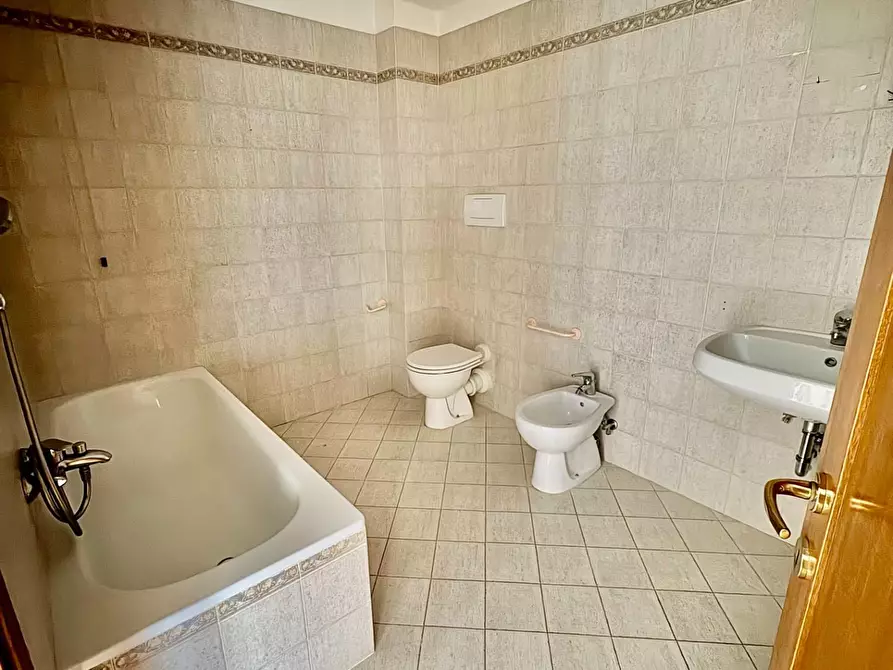 Immagine 17 di Appartamento in vendita  a Castelfiorentino