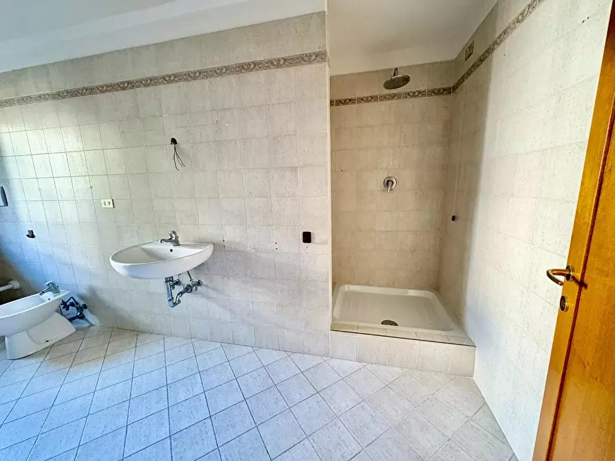 Immagine 19 di Appartamento in vendita  a Castelfiorentino