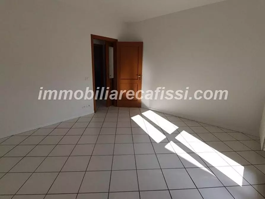 Immagine 9 di Appartamento in vendita  a Carmignano