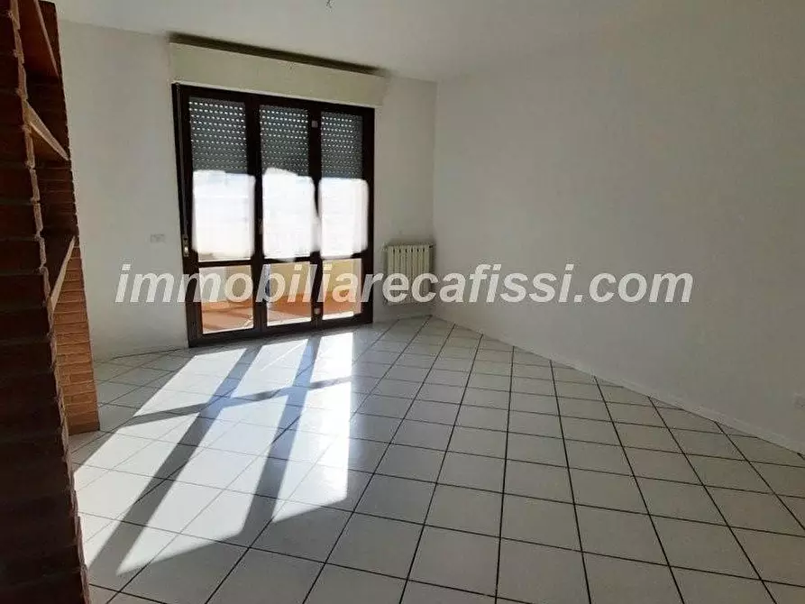 Immagine 1 di Appartamento in vendita  a Carmignano