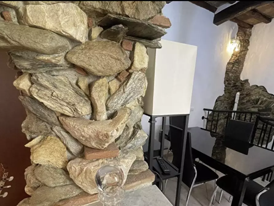 Immagine 2 di Appartamento in vendita  a Carrara