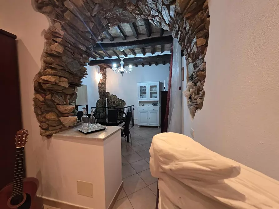 Immagine 9 di Appartamento in vendita  a Carrara