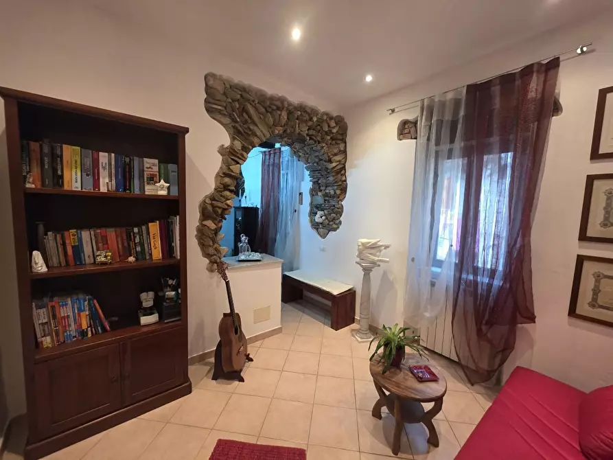 Immagine 4 di Appartamento in vendita  a Carrara