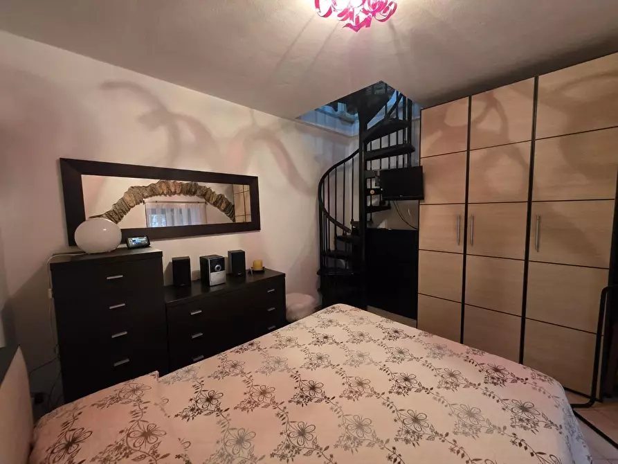 Immagine 12 di Appartamento in vendita  a Carrara