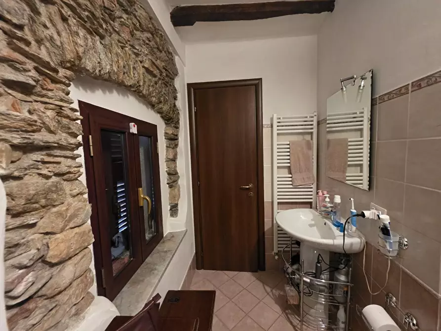 Immagine 17 di Appartamento in vendita  a Carrara