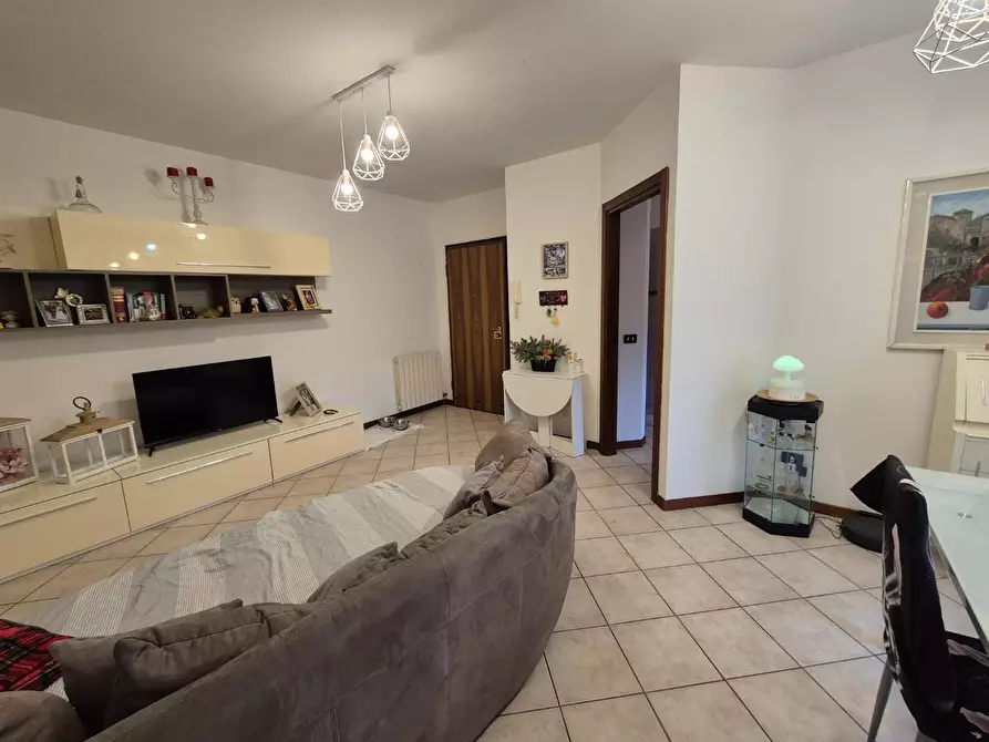 Immagine 1 di Appartamento in vendita  a Carrara