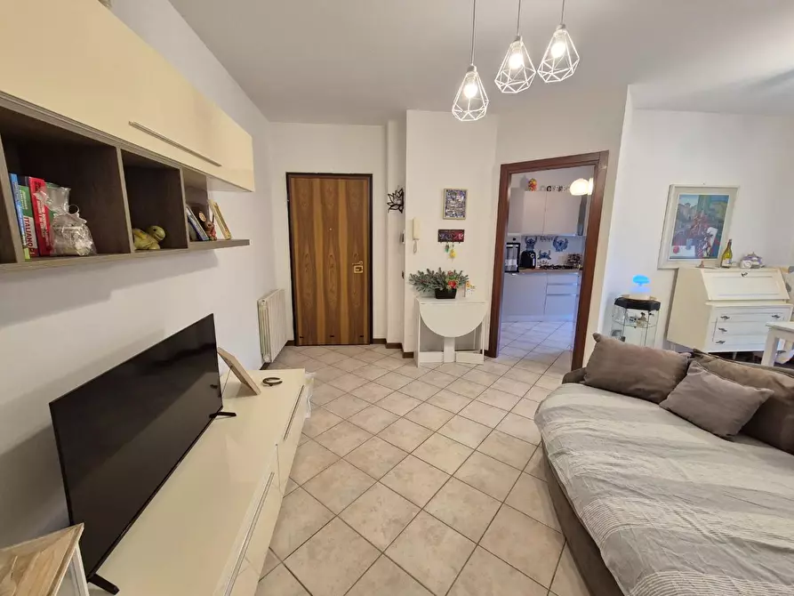 Immagine 3 di Appartamento in vendita  a Carrara