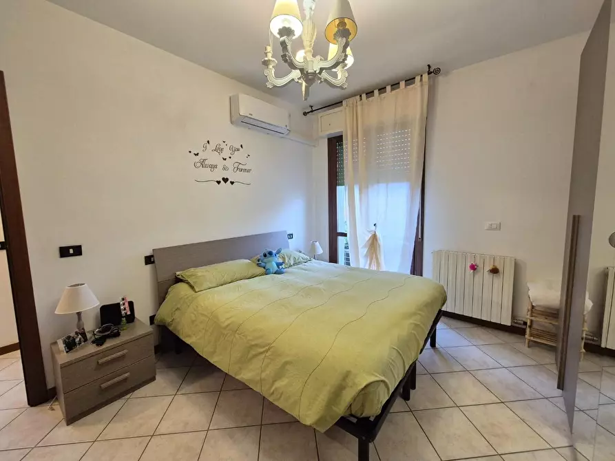 Immagine 17 di Appartamento in vendita  a Carrara