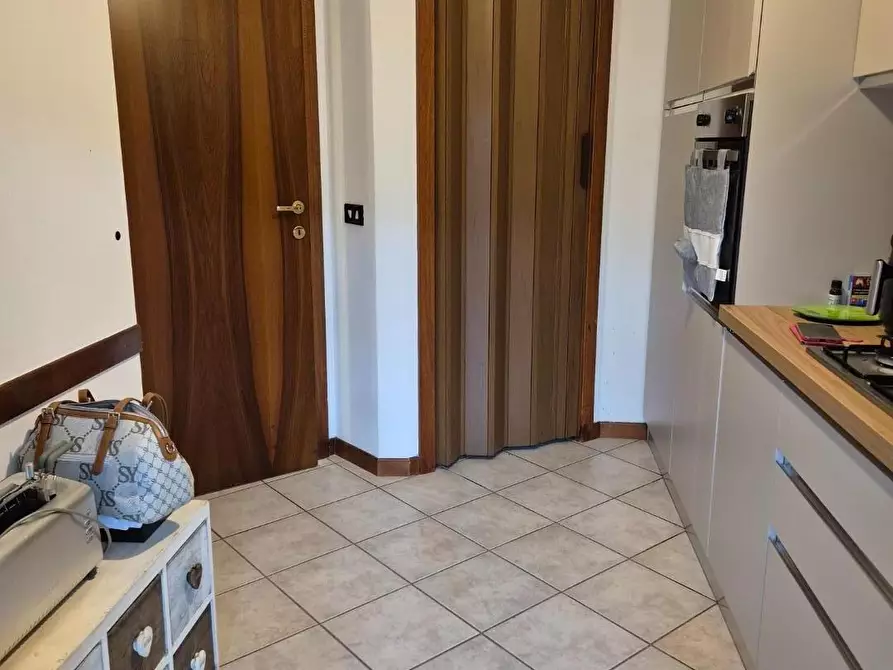 Immagine 10 di Appartamento in vendita  a Carrara