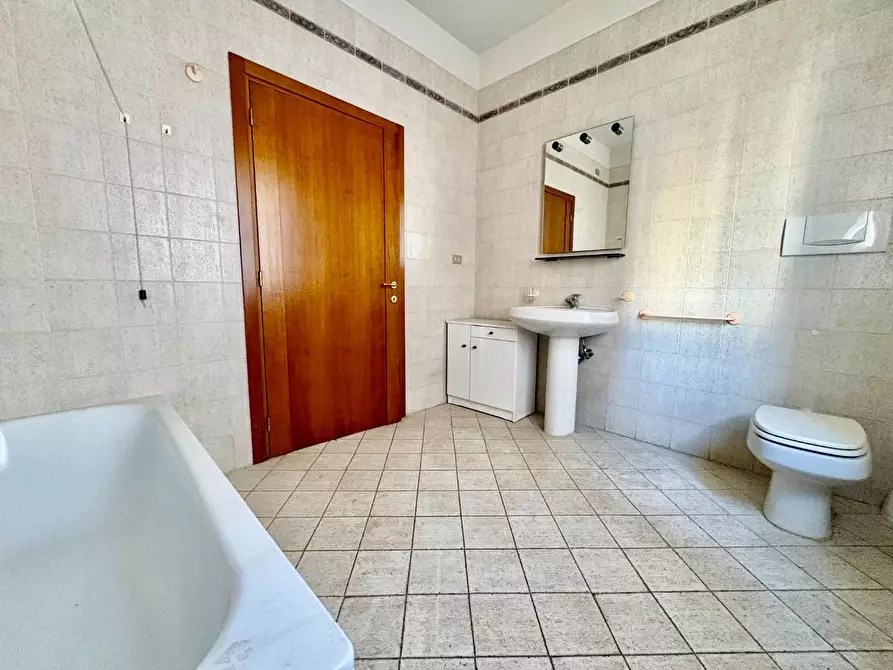 Immagine 25 di Appartamento in vendita  a Castelfiorentino