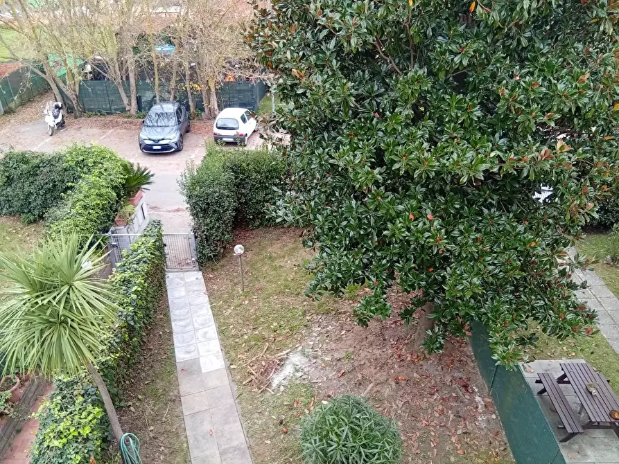 Immagine 6 di Appartamento in vendita  a Pisa