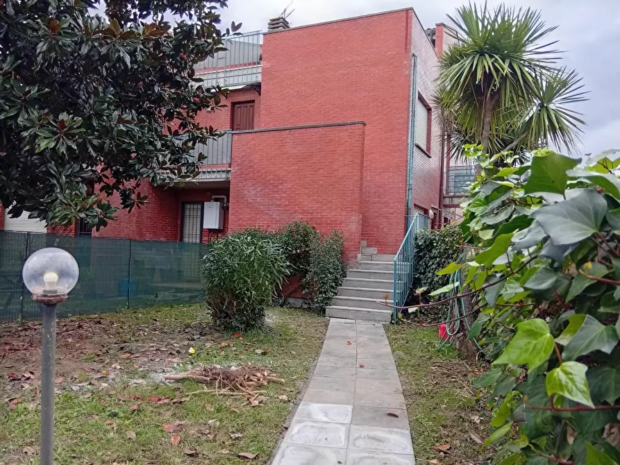 Immagine 1 di Appartamento in vendita  a Pisa