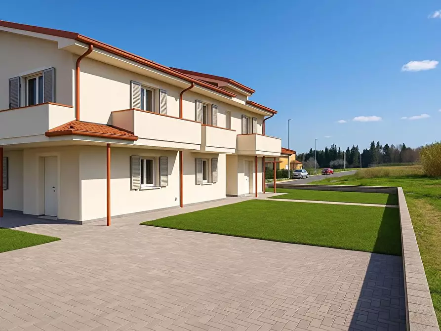 Immagine 2 di Casa trifamiliare in vendita  a Pontedera