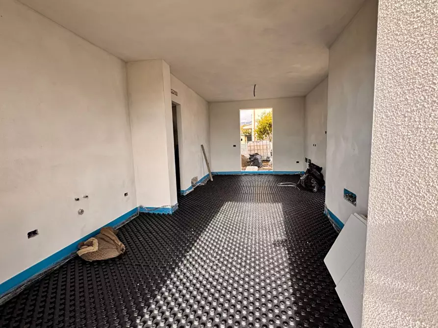 Immagine 14 di Casa trifamiliare in vendita  a Pontedera