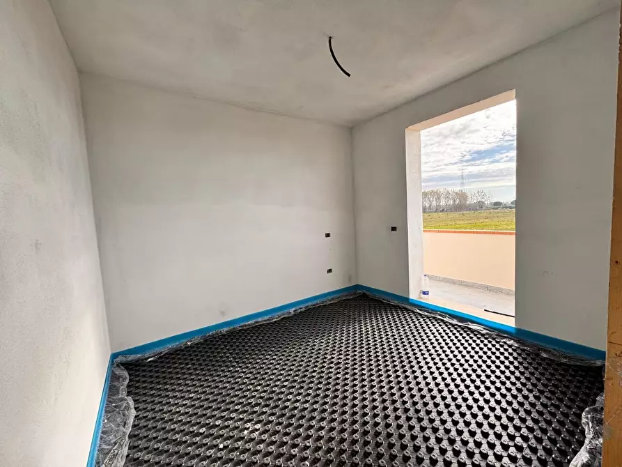 Immagine 10 di Casa trifamiliare in vendita  a Pontedera