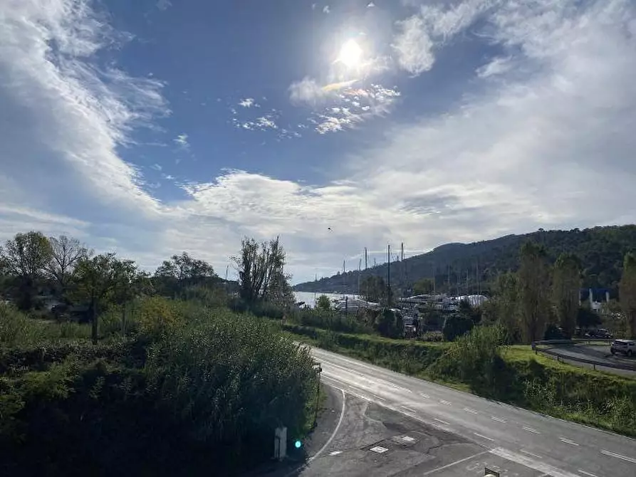 Immagine 1 di Appartamento in vendita  a Ameglia