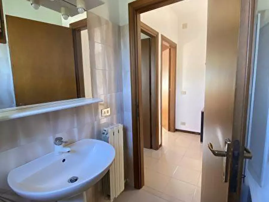 Immagine 11 di Appartamento in vendita  a Ameglia