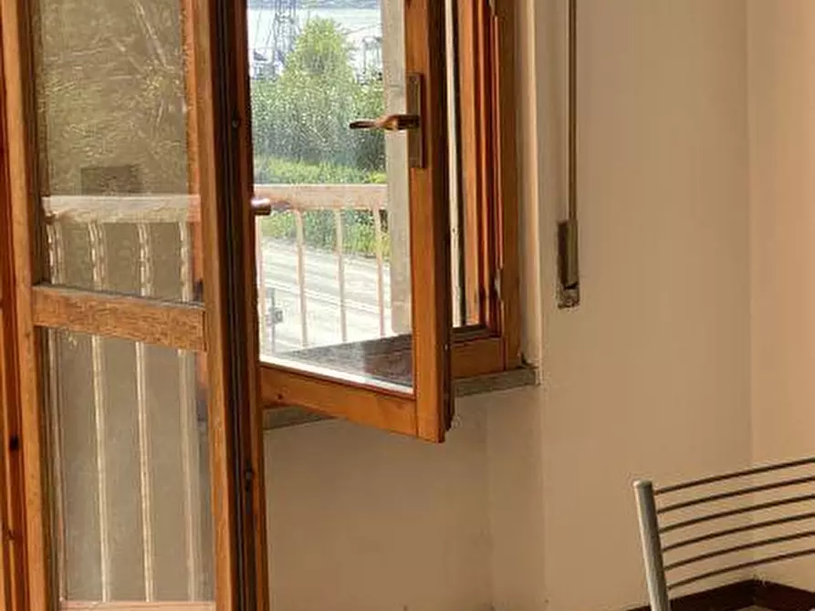 Immagine 10 di Appartamento in vendita  a Ameglia