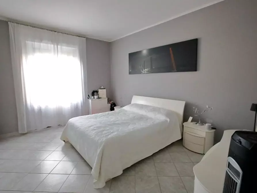 Immagine 16 di Appartamento in vendita  a Livorno