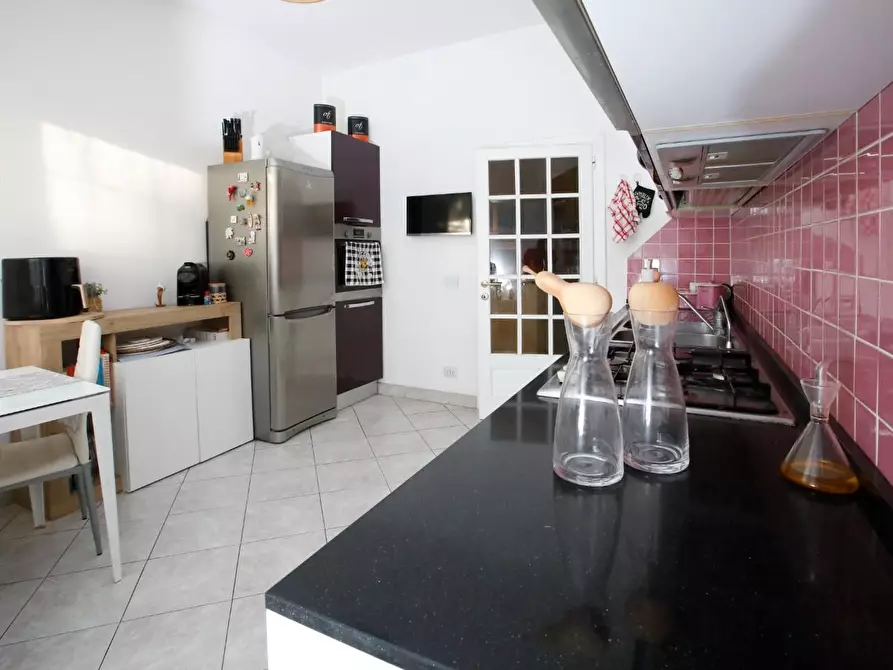 Immagine 13 di Appartamento in vendita  a Livorno