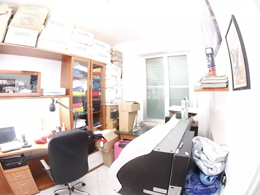 Immagine 22 di Appartamento in vendita  a Livorno