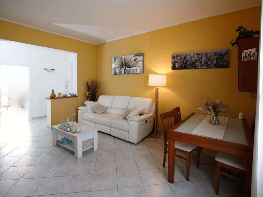 Immagine 10 di Appartamento in vendita  a Livorno