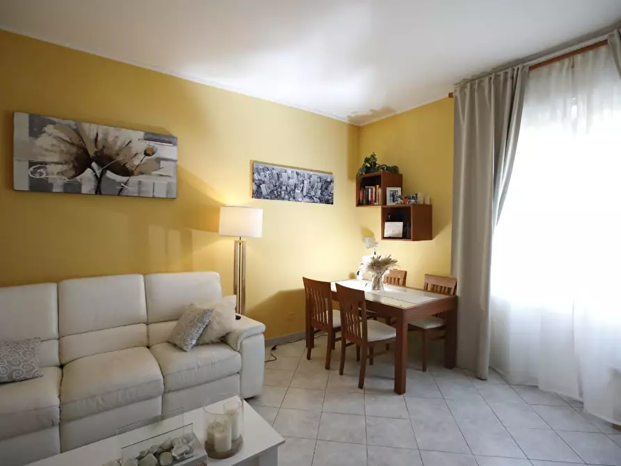 Immagine 5 di Appartamento in vendita  a Livorno