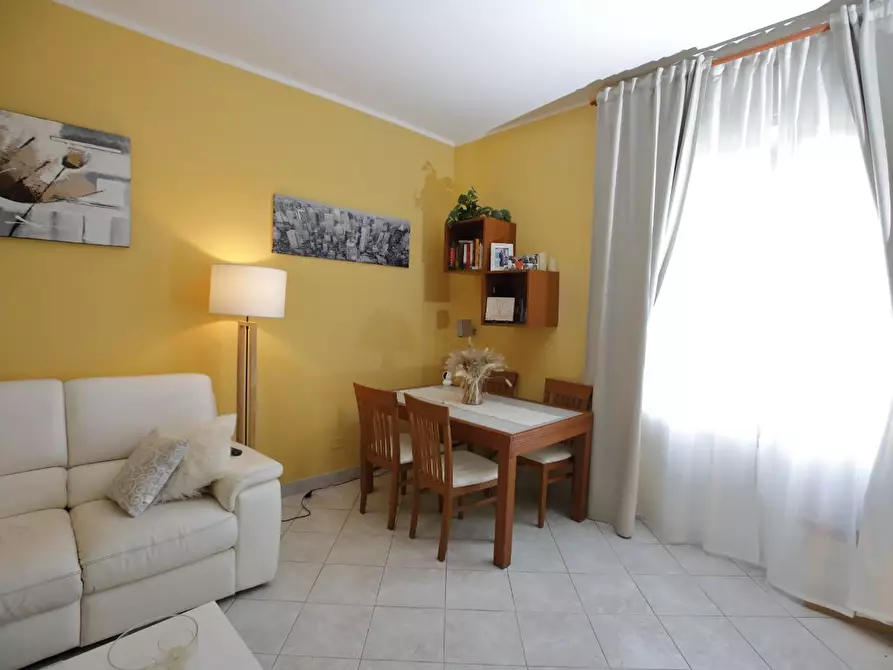 Immagine 3 di Appartamento in vendita  a Livorno