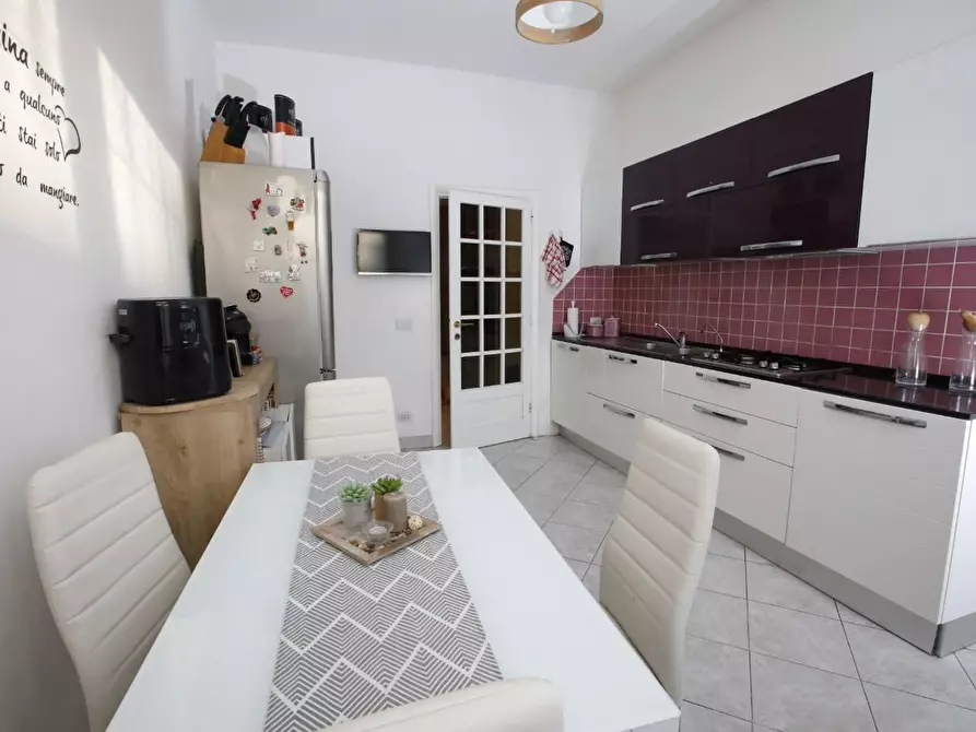 Immagine 11 di Appartamento in vendita  a Livorno