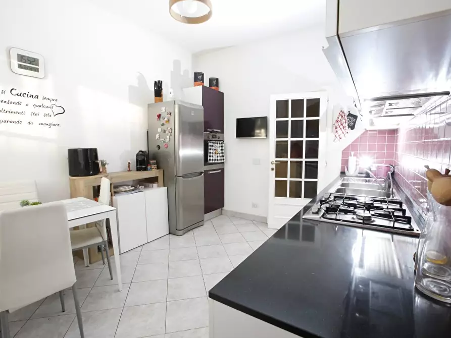 Immagine 12 di Appartamento in vendita  a Livorno