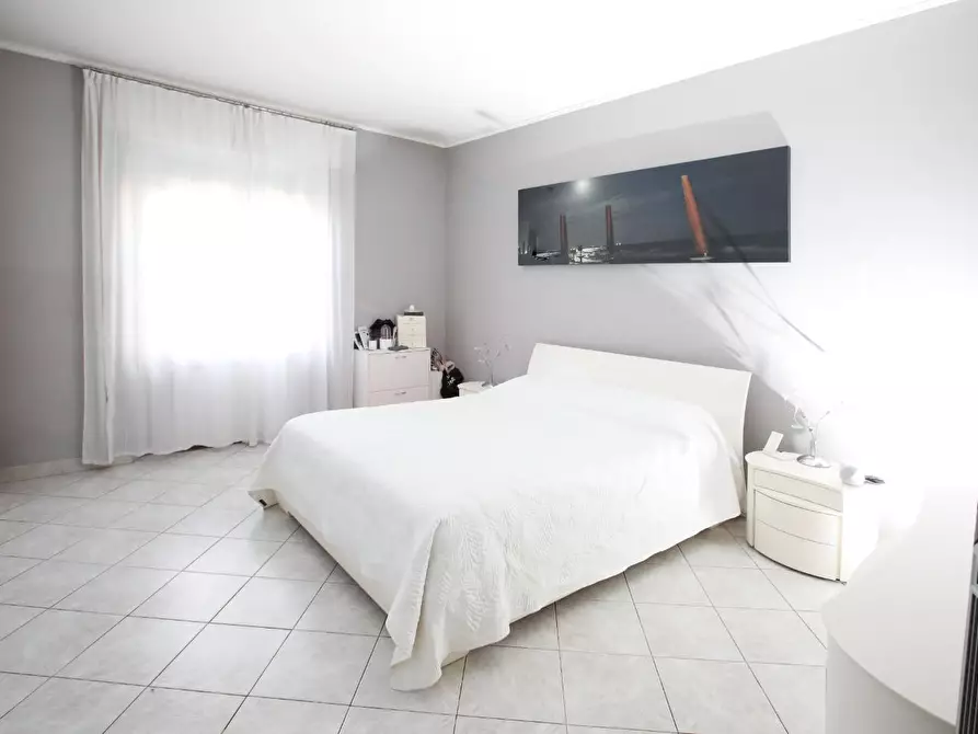 Immagine 17 di Appartamento in vendita  a Livorno