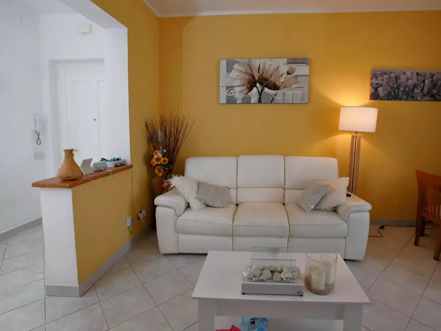 Immagine 9 di Appartamento in vendita  a Livorno