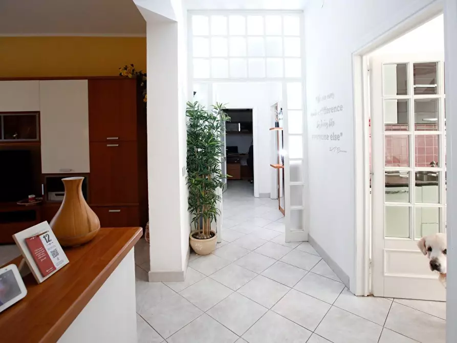 Immagine 7 di Appartamento in vendita  a Livorno