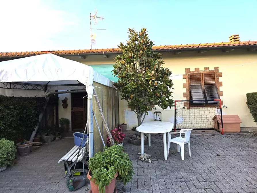 Immagine 5 di Porzione di casa in vendita  a Colle Di Val D'elsa