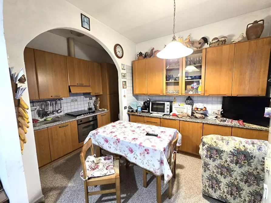 Immagine 13 di Porzione di casa in vendita  a Colle Di Val D'elsa