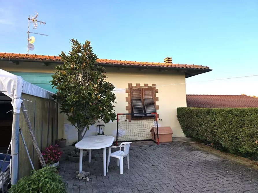 Immagine 10 di Porzione di casa in vendita  a Colle Di Val D'elsa