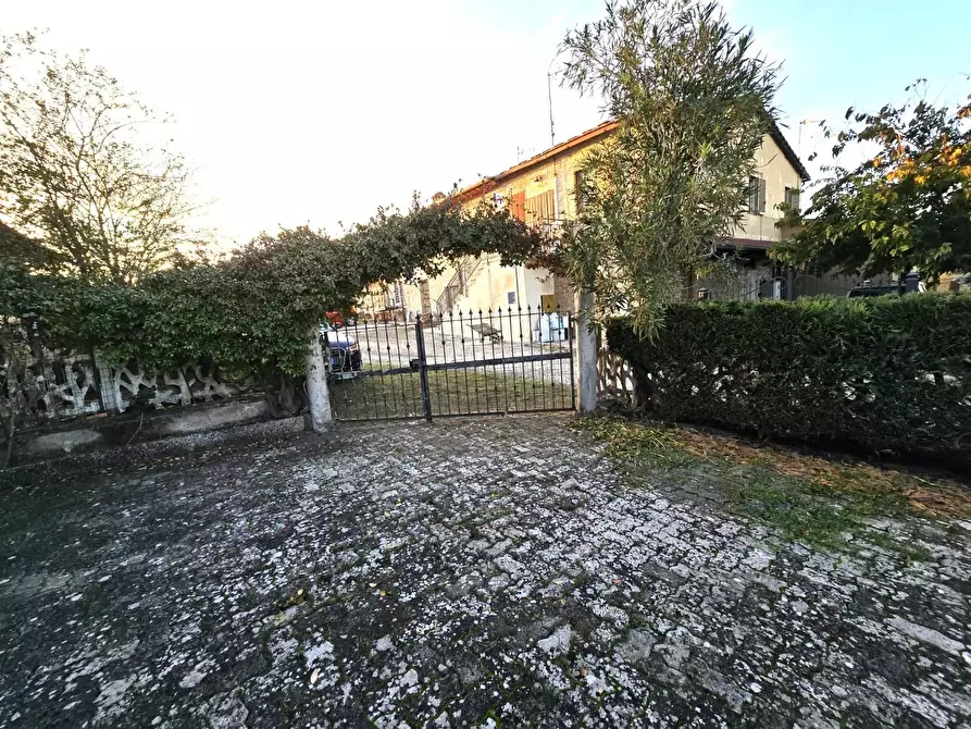 Immagine 2 di Porzione di casa in vendita  a Colle Di Val D'elsa