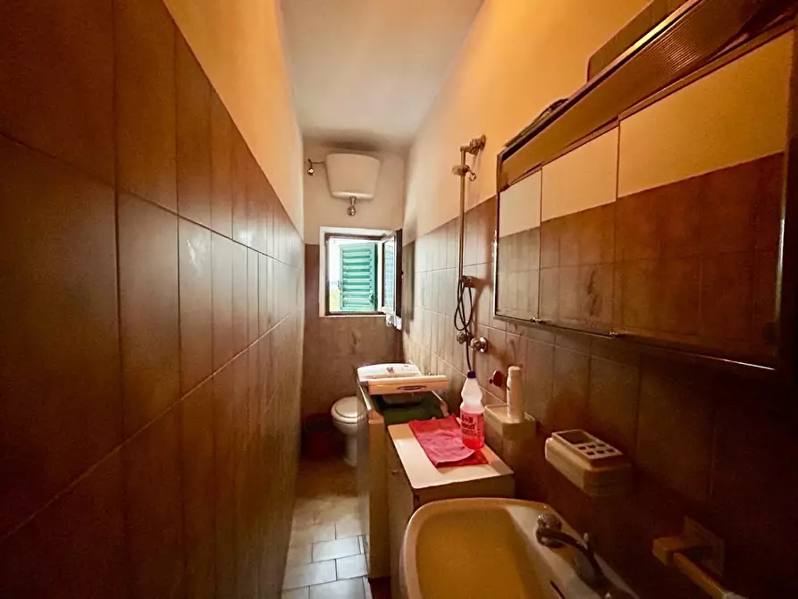 Immagine 15 di Appartamento in vendita  a Siena