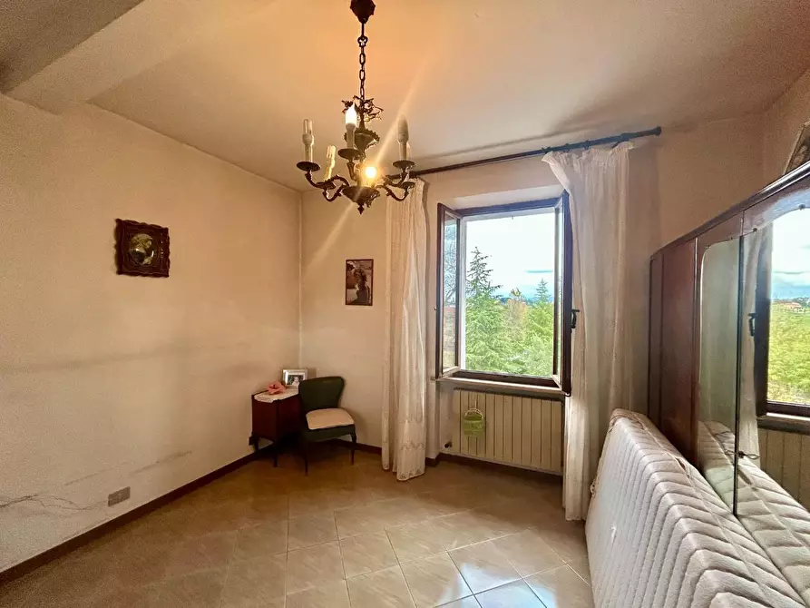 Immagine 10 di Appartamento in vendita  a Siena