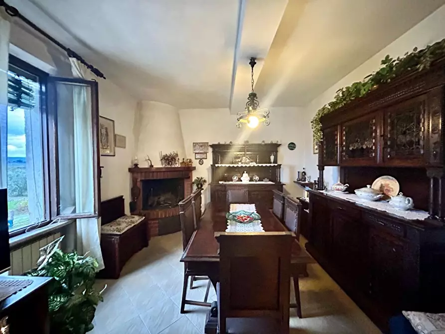 Immagine 6 di Appartamento in vendita  a Siena