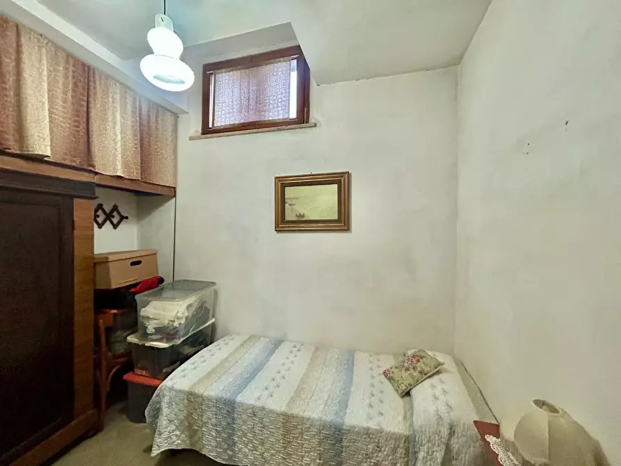 Immagine 12 di Appartamento in vendita  a Siena