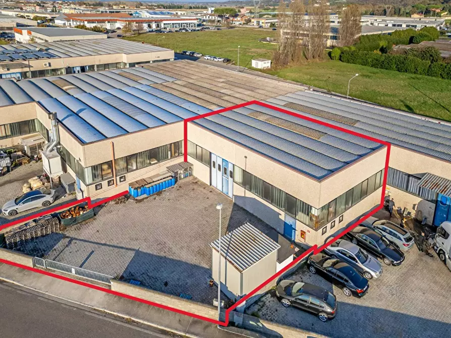 Immagine 3 di Attività artigianale in vendita  a Calcinaia